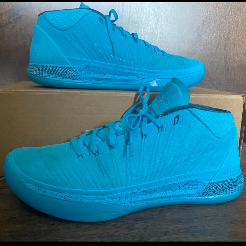 Nike Kobe A.D. Mid Honesty